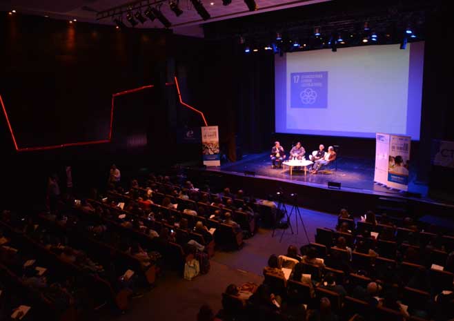 CTERA y la Internacional de la Educación presentaron en la UMET la investigación sobre “Tendencias privatizadoras de y en la Educación Argentina.”