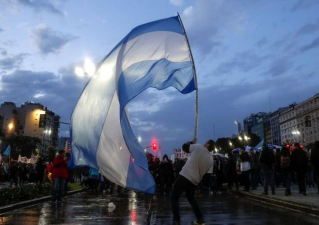 La calle no va a parar